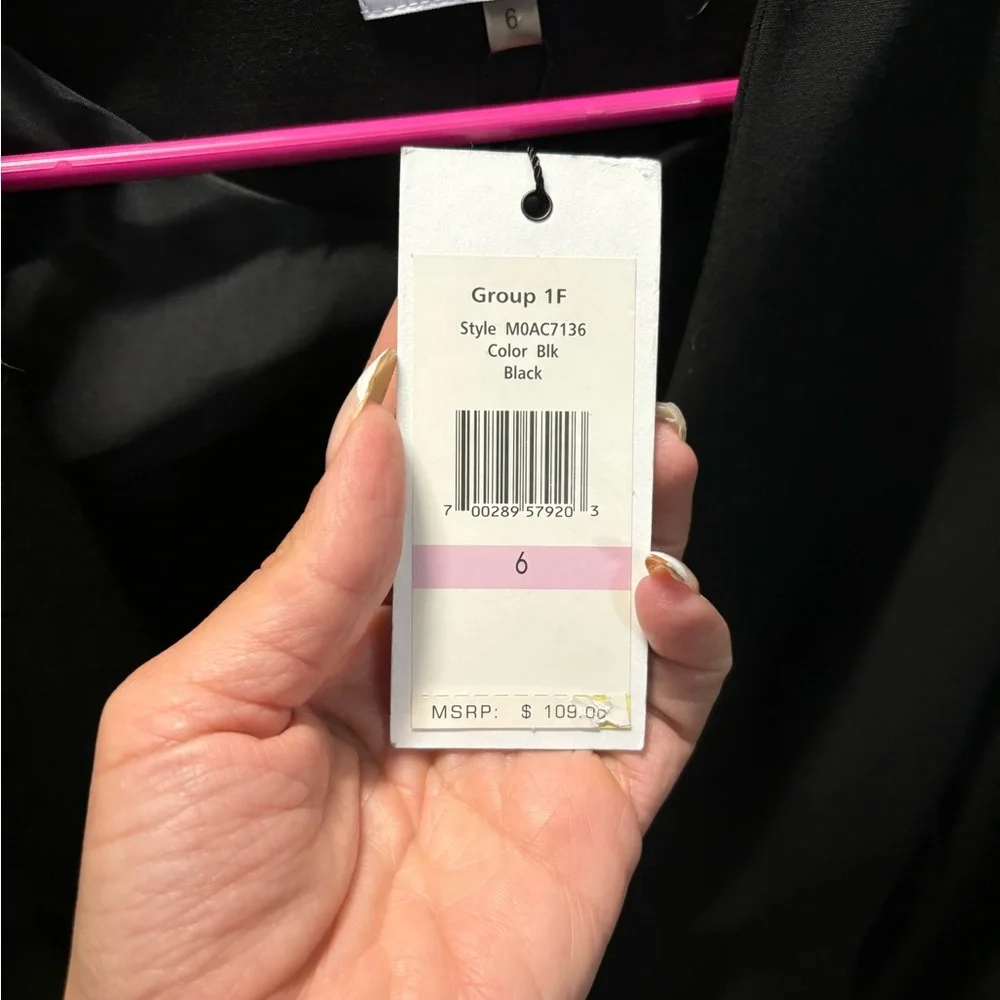 NWT Calvin Klein blazer ! Size six color black - Picture 2 of 6